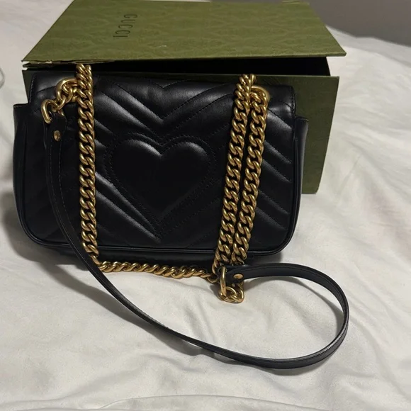 Gucci GG Marmont Black Quilted Shoulder Bag with Gold Chain - Picture 2 of 10